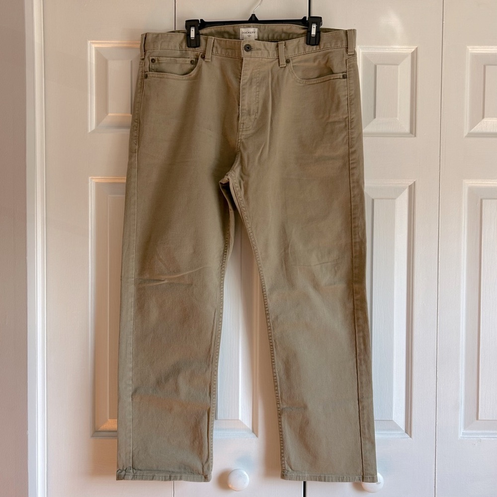 Men’s Dockers Khaki Straight-Leg Pants 36 Waist 29 Length